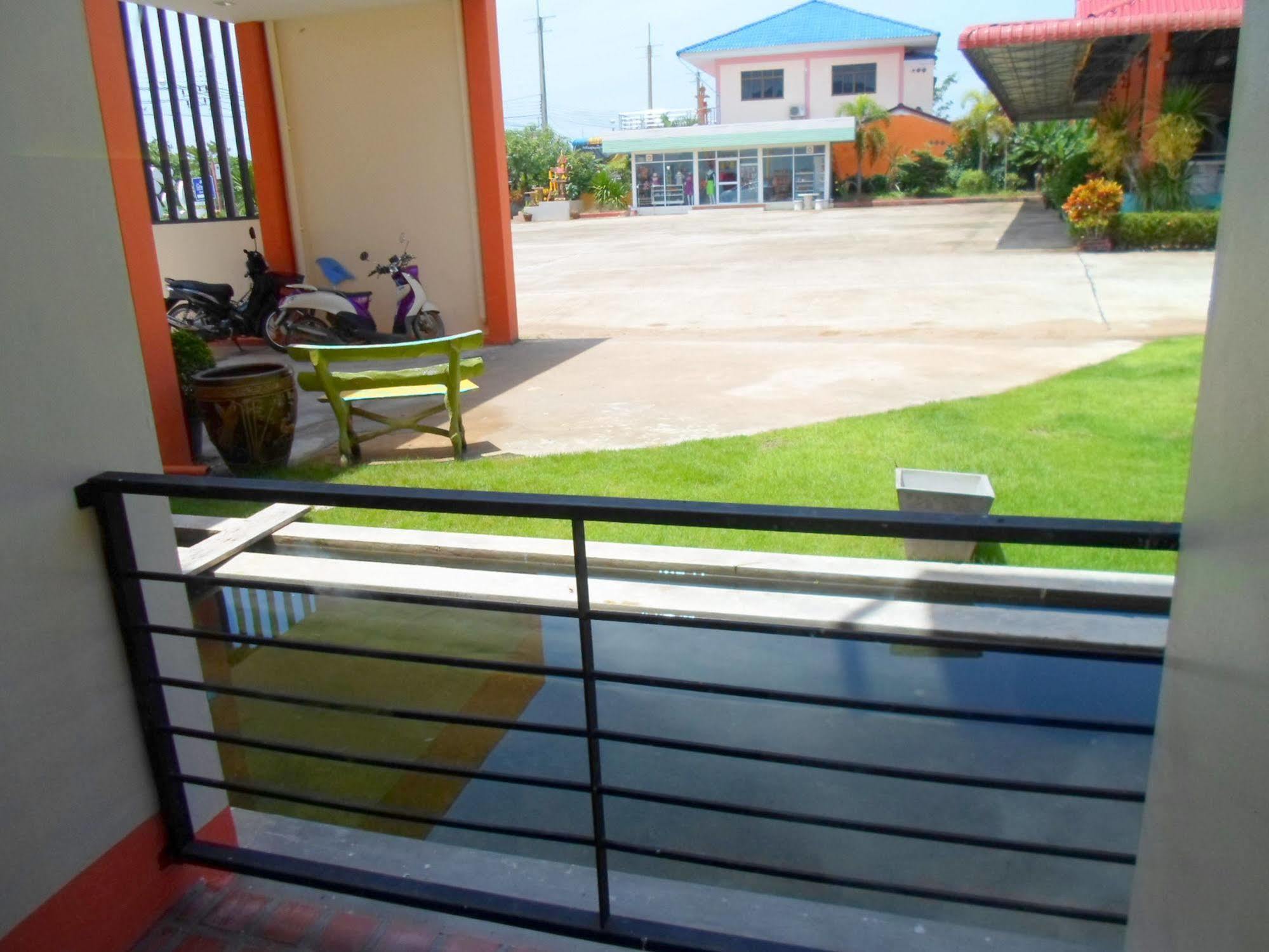 Bantatuk Resort & Restaurant Ban Tha Khun Exterior photo