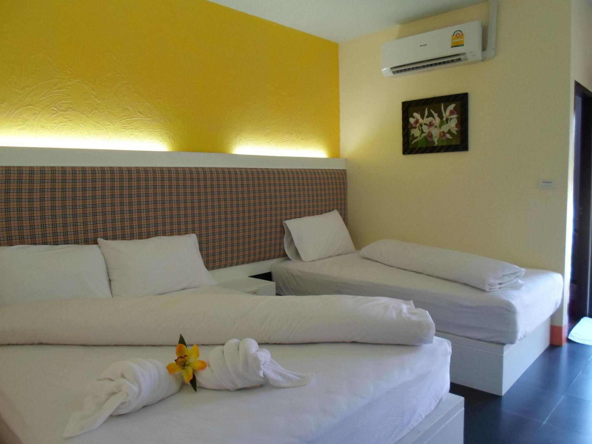 Bantatuk Resort & Restaurant Ban Tha Khun Exterior photo