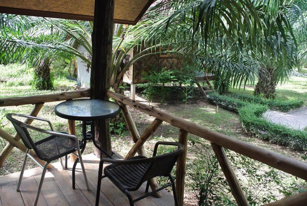 Bantatuk Resort & Restaurant Ban Tha Khun Exterior photo