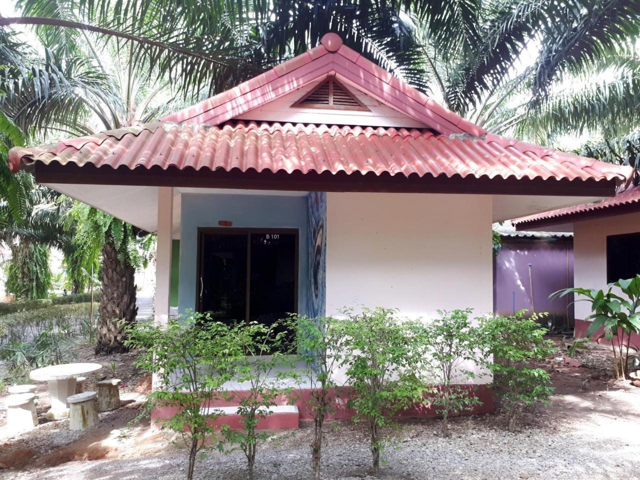 Bantatuk Resort & Restaurant Ban Tha Khun Exterior photo